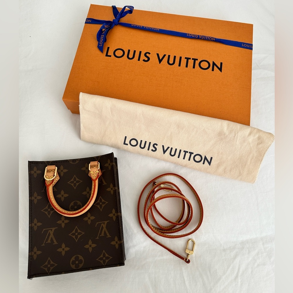 Louis Vuitton Petite Sac Plat